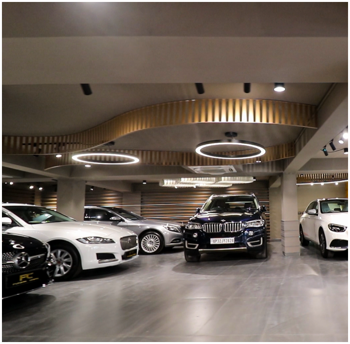 AARYAN CARS Showroom - Our Story